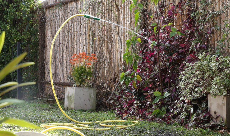 Cinta multiuso de alta resistencia Python - Emparcha Manguera - Producto de Akapol